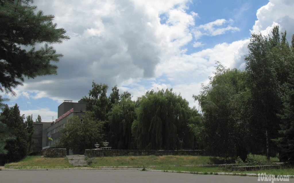 На краю города