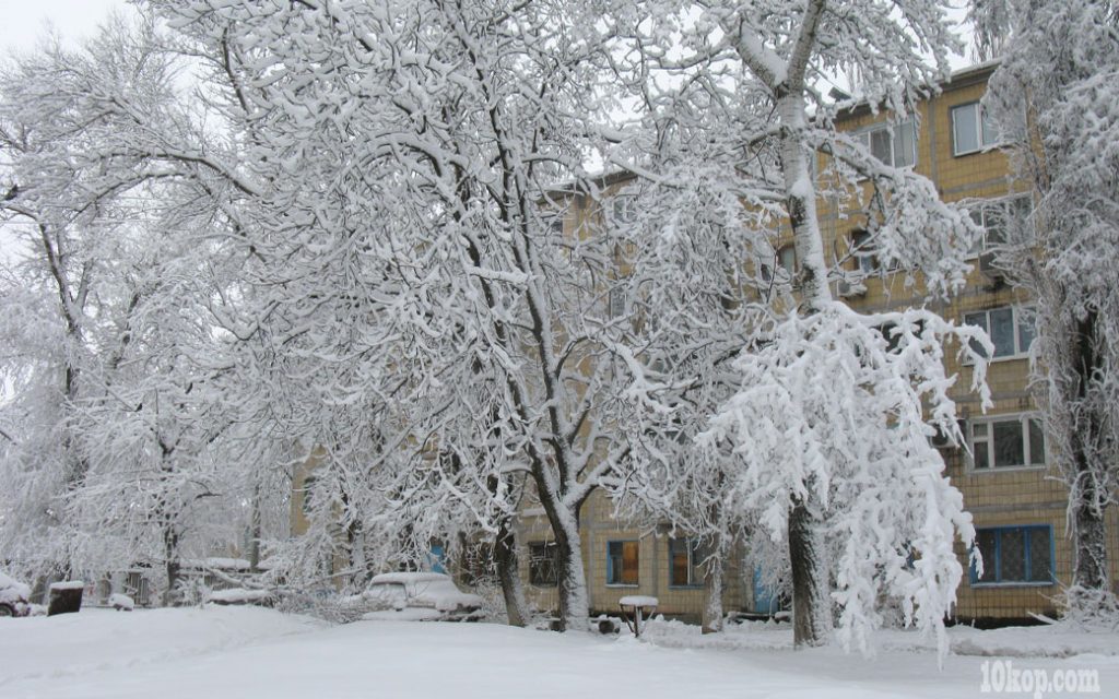 Много снега