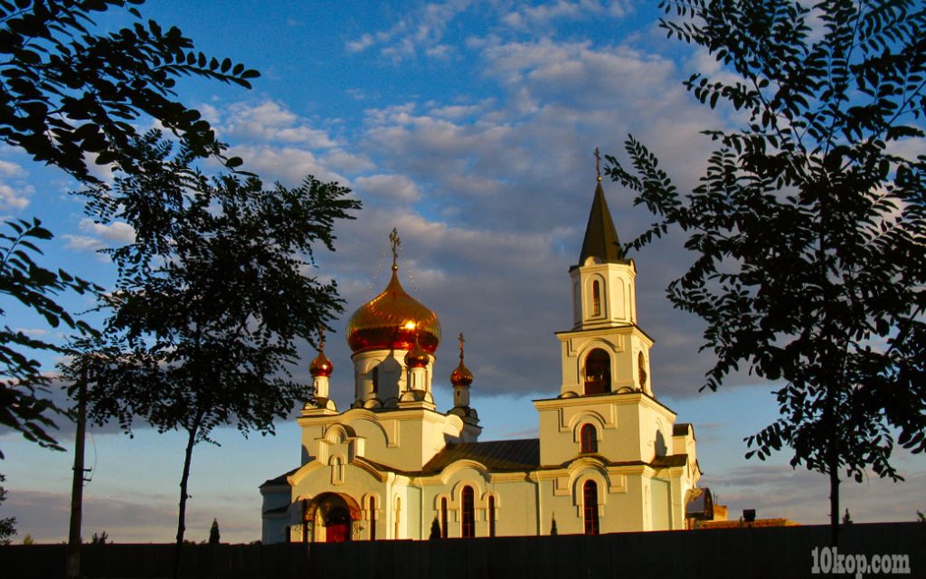 Золотые  купола