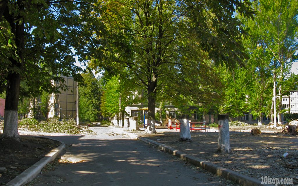 Возле школы №2