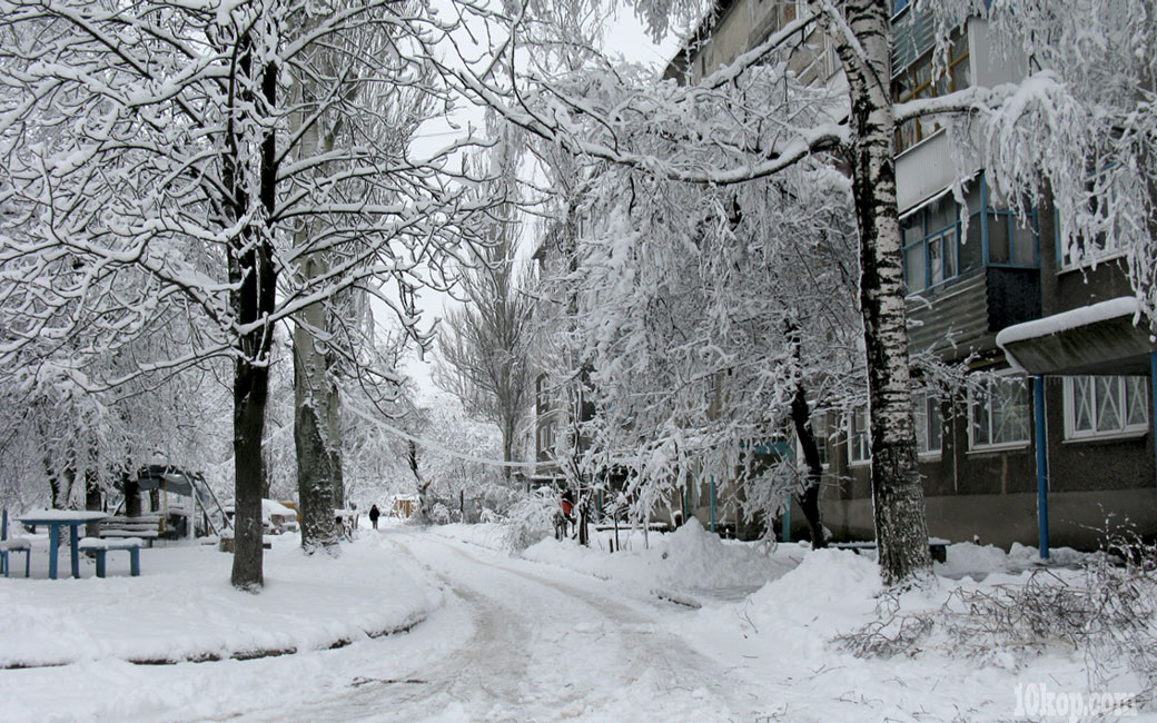 Много снега