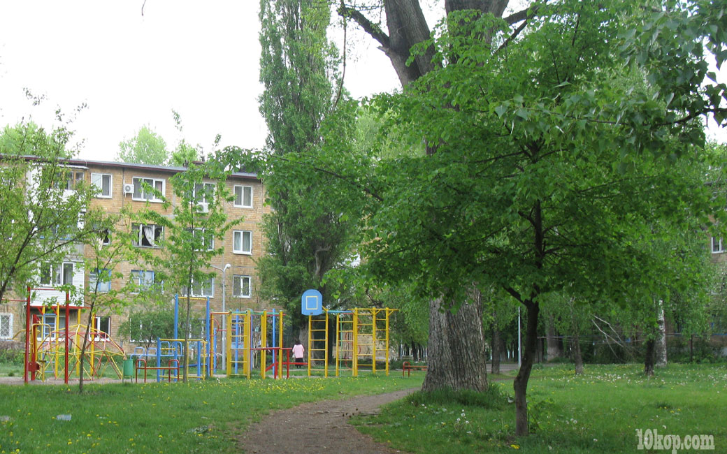 Тишина на площадках