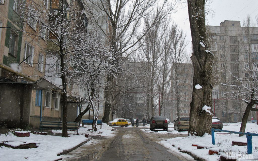 Опять  снежок