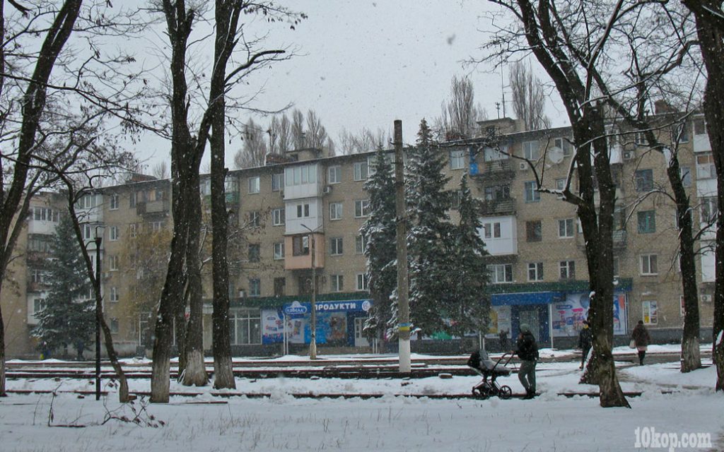 Опять  снежок