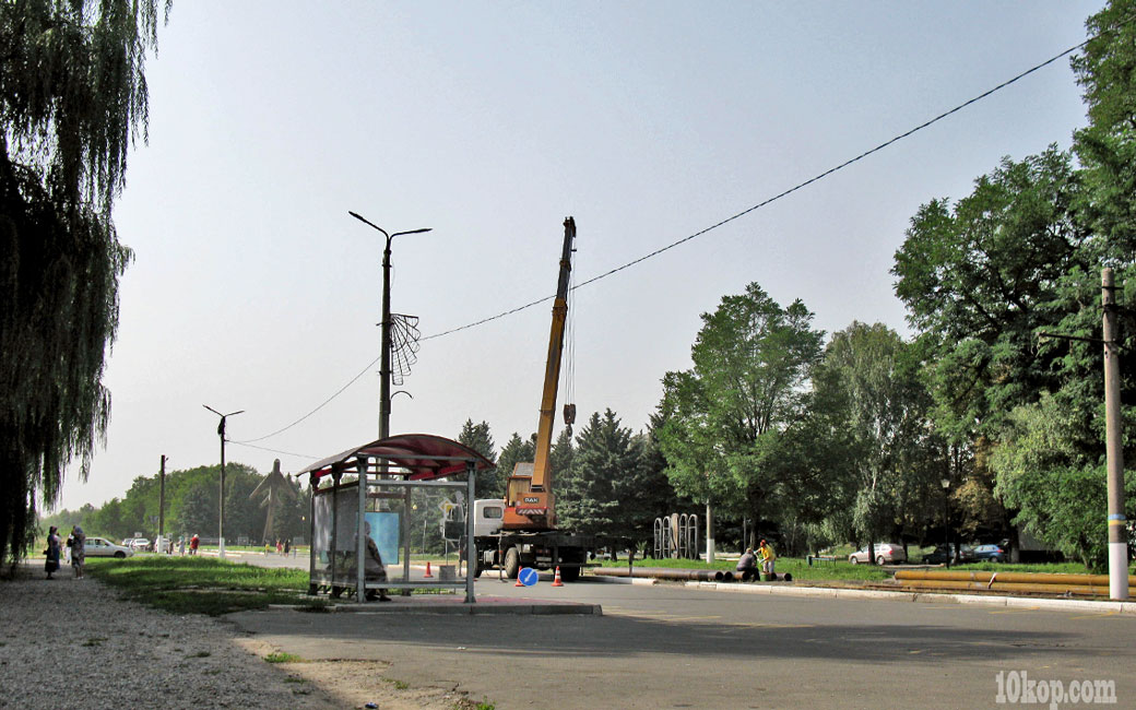 Кран огромный
