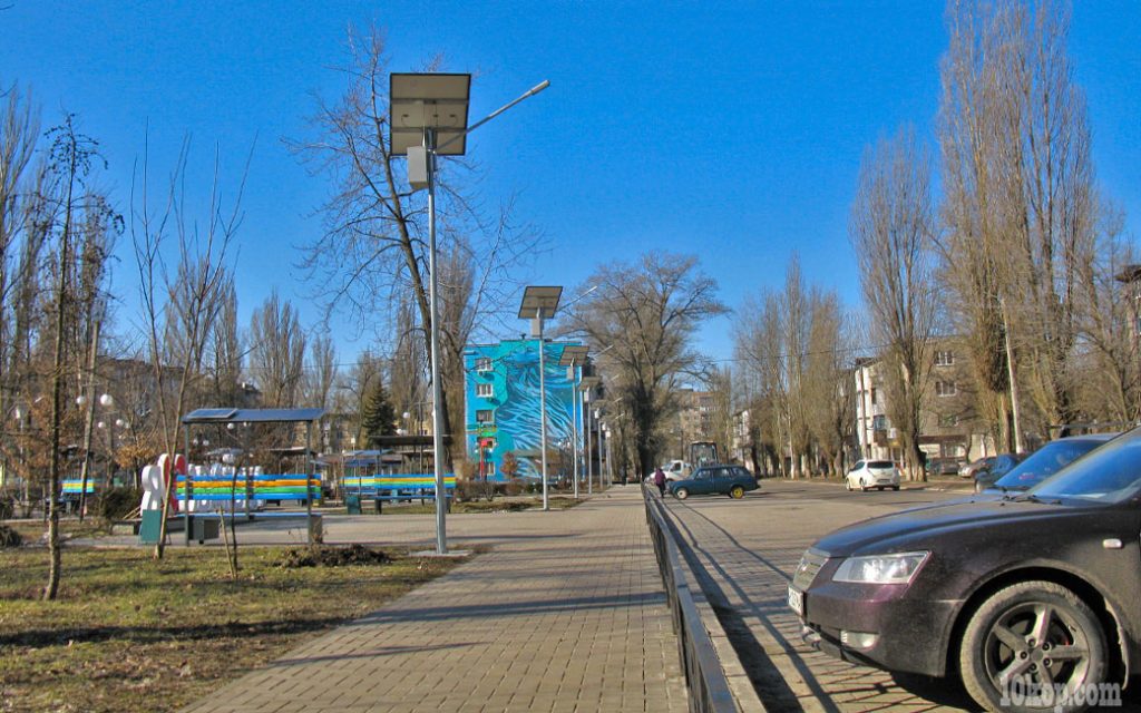Утро.  Авдеевка.